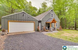 1563 Sullivan Trail, Pocono Twp, PA 18372