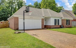 5623 W Avalon Drive, Horn Lake, MS 38637