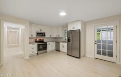 3803 Strong Rd, Mascot, TN 37806
