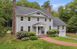 2 Lyn Path, Hopkinton, MA 01748