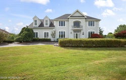 35 Rustic Way, Freehold, NJ 07728