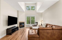 17 Roundabout Way, Manchester, NH 03102