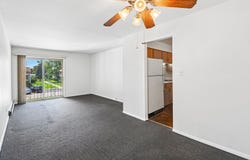 8997 Kennedy Drive, Des Plaines, IL 60016