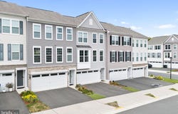 8284 CLAY Lane, MANASSAS, VA 20110