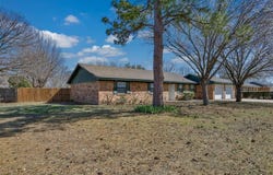 408 Ashland Drive, Gainesville, TX 76240