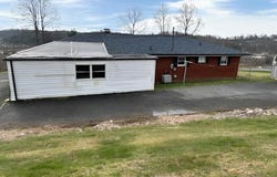 7737 Tucker Rd, Ashland, KY 41102