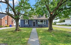 201 MAPLE STREET, MANCHESTER, PA 17345