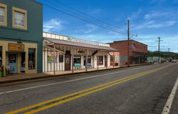 107 E Main Street, Hardy, AR 72542