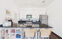 2401 E 6th St, Austin, TX 78702