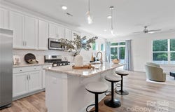 1022 Moffatt Lane, Matthews, NC 28105