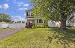 134 County Road, Cliffwood, NJ 07721