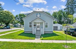 413 N VINE AVENUE, Marshfield, WI 54449