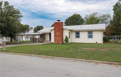 1008 Coronada Street, Coffeyville, KS 67337