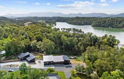 2466 McQueen Way, Sevierville, TN 37876