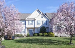 25 ROLLING GLEN COURT, MOUNT LAUREL, NJ 08054