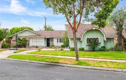 2782 Woodstock Road, Rossmoor, CA 90720