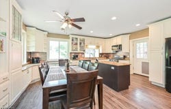 11 Mohawk Ave, Oakland Boro, NJ 07436