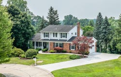 35615 Briar Ridge Lane, Farmington, MI 48335
