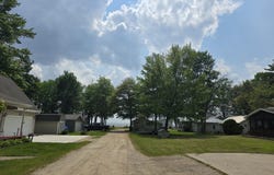 6709 C E Houghton Lake Drive, Houghton Lake, MI 48629
