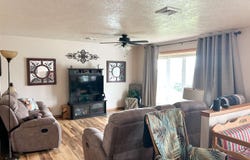 4911 SE 61st Ave, Minot, ND 58701