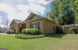 523 Brooks Village, Pendergrass, GA 30567