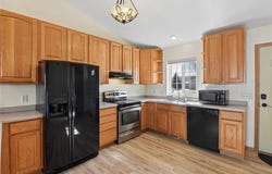941 W Edge Place, New Richmond, WI 54017