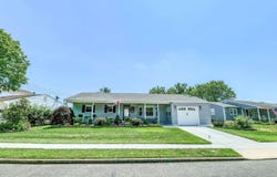 13 Gulph Mill Road, Somers Point, NJ 08244