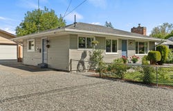 914 N Locust Rd, Spokane Valley, WA 99206