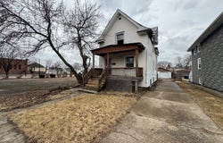 611 S 13th Avenue, Maywood, IL 60153