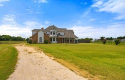 304 Southview Court, Krum, TX 76249