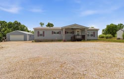 842 Mc Lean Road, Mountain Grove, MO 65711