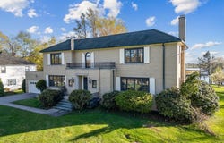 343 Crystal Lake, Carbondale, PA 18407