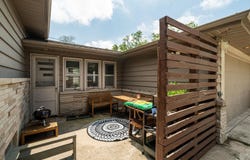 10015 W Glendale Ave, Wauwatosa, WI 53225
