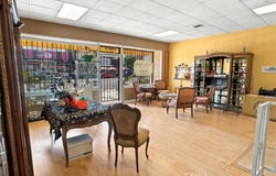 2915 W Magnolia Boulevard, Burbank, CA 91505