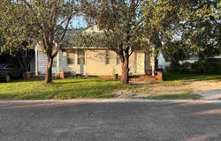 107 S Spain, Darlington, SC 29532