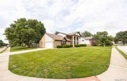 717 St Nicholas Drive, O'Fallon, IL 62269