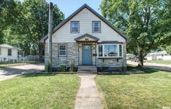 1221 4TH Street, Camanche, IA 52730