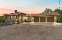 899 N 1928 Road, Lecompton, KS 66050