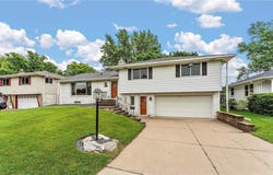 354 Edith Drive, West Saint Paul, MN 55118