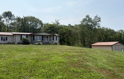 1105 Pacific Road NE, Carrollton, OH 44615