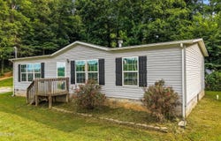 2236 Buttermilk Rd, Lenoir City, TN 37771