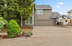 1794 KINGS N St, Eugene, OR 97401