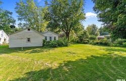 425 E CHESTNUT Street, Geneseo, IL 61254