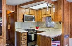 2176 Tenderfoot Trail, Overgaard, AZ 85933