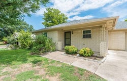 624 NW Douglas Street, Burleson, TX 76028