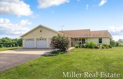 2200 Barber Road, Hastings, MI 49058