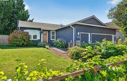 51754 SE 6TH St, Scappoose, OR 97056