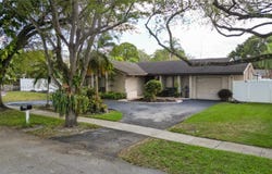 10410 SW 50th Pl, Cooper City, FL 33328