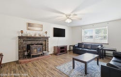 98 Black Bear Pass, White Haven, PA 18661