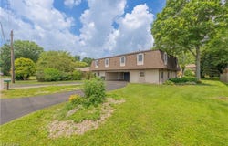 1715 High Street, Louisville, OH 44641